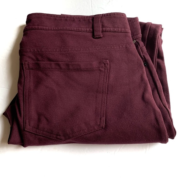 Maurices Burgundy Ladies Size Medium Jeggings - Picture 3 of 10